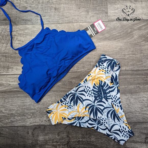 Shekini High Neck Halter Scallop Bikini Swimsuit Size S - Picture 3 of 6